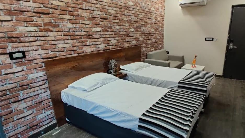 Restel Studio Flats Hyderabad Ngoại thất bức ảnh